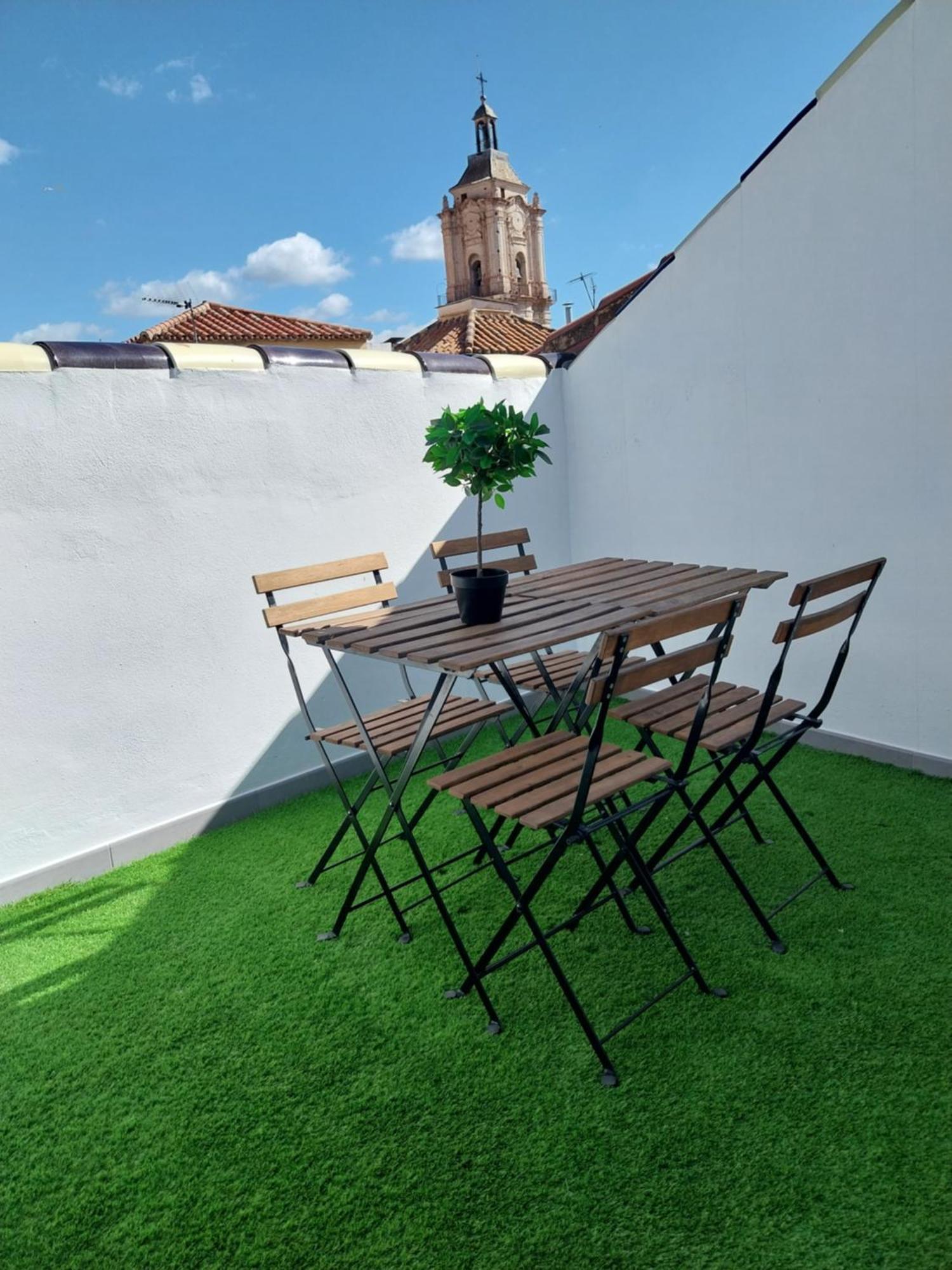 Apartamentos El Marques มาลากา ภายนอก รูปภาพ